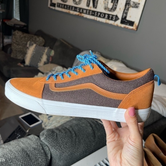 Other - VANS Old Skool Reissue Brown US Size 13 Blue Laces Low Top